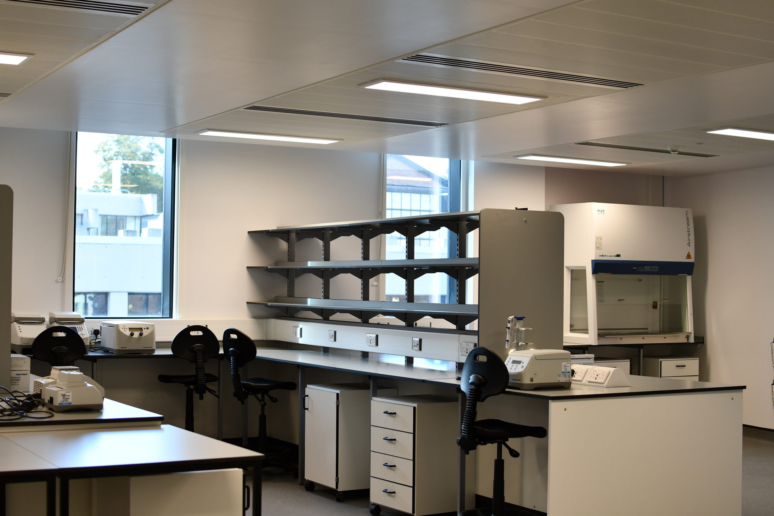 Photography of a spacious Nexus lab.